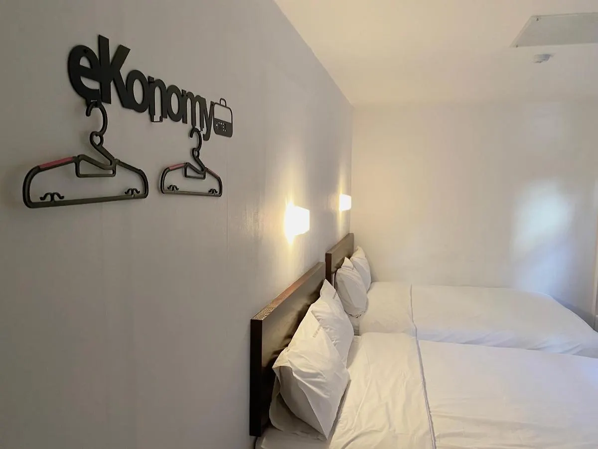 Ekonomy Haeundae Hostel Busan