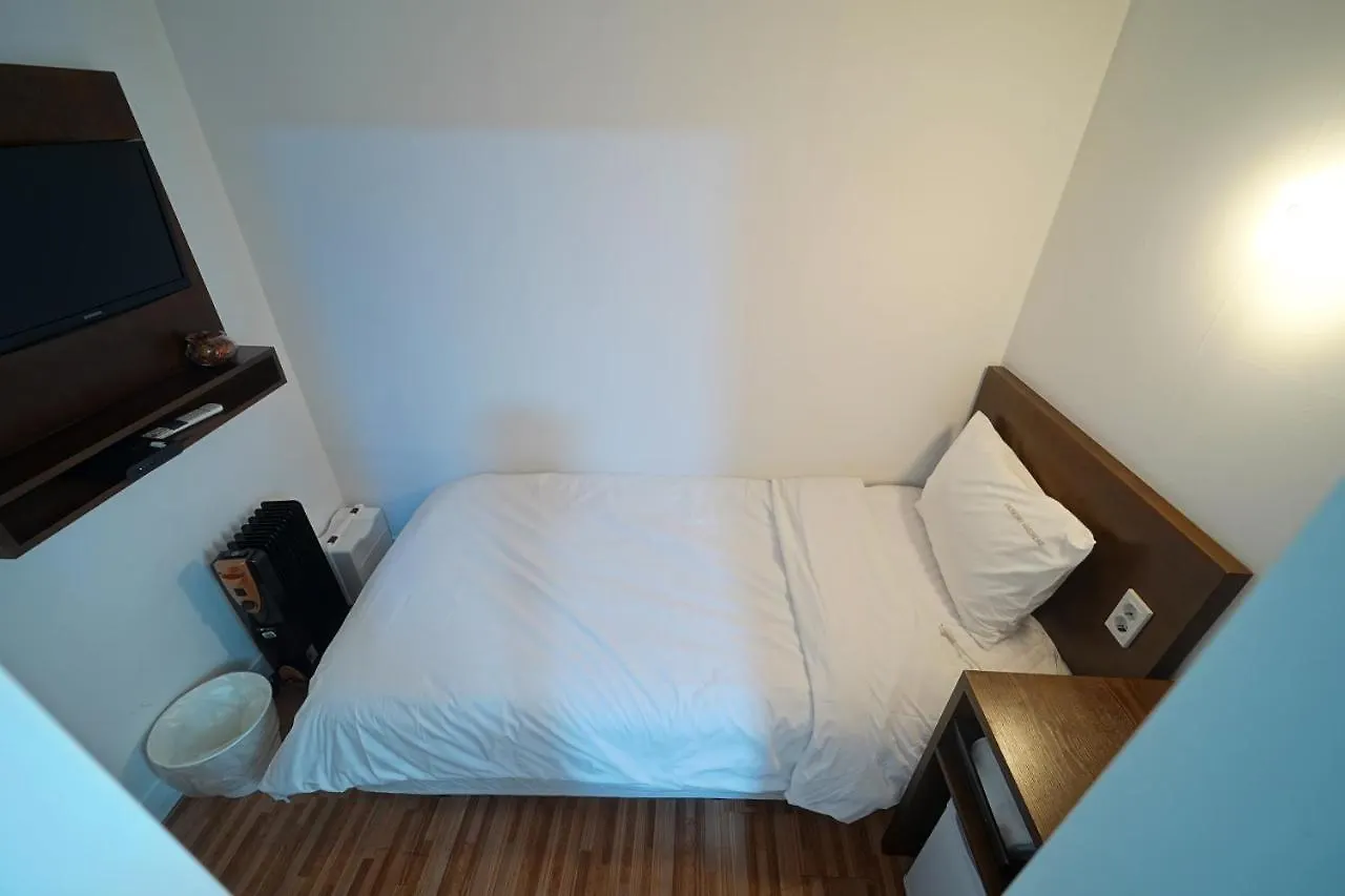 Ekonomy Haeundae Hostel Busan