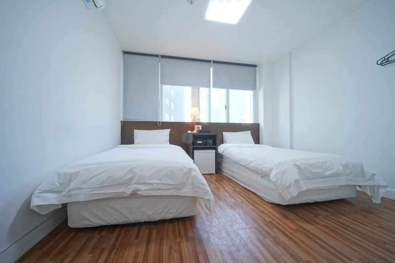 Ekonomy Haeundae Hostel Busan Südkorea