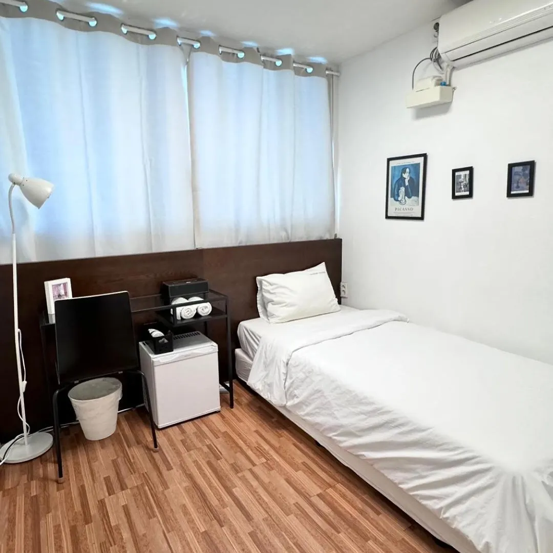 Ekonomy Haeundae Hostel Busan 0*,  Südkorea