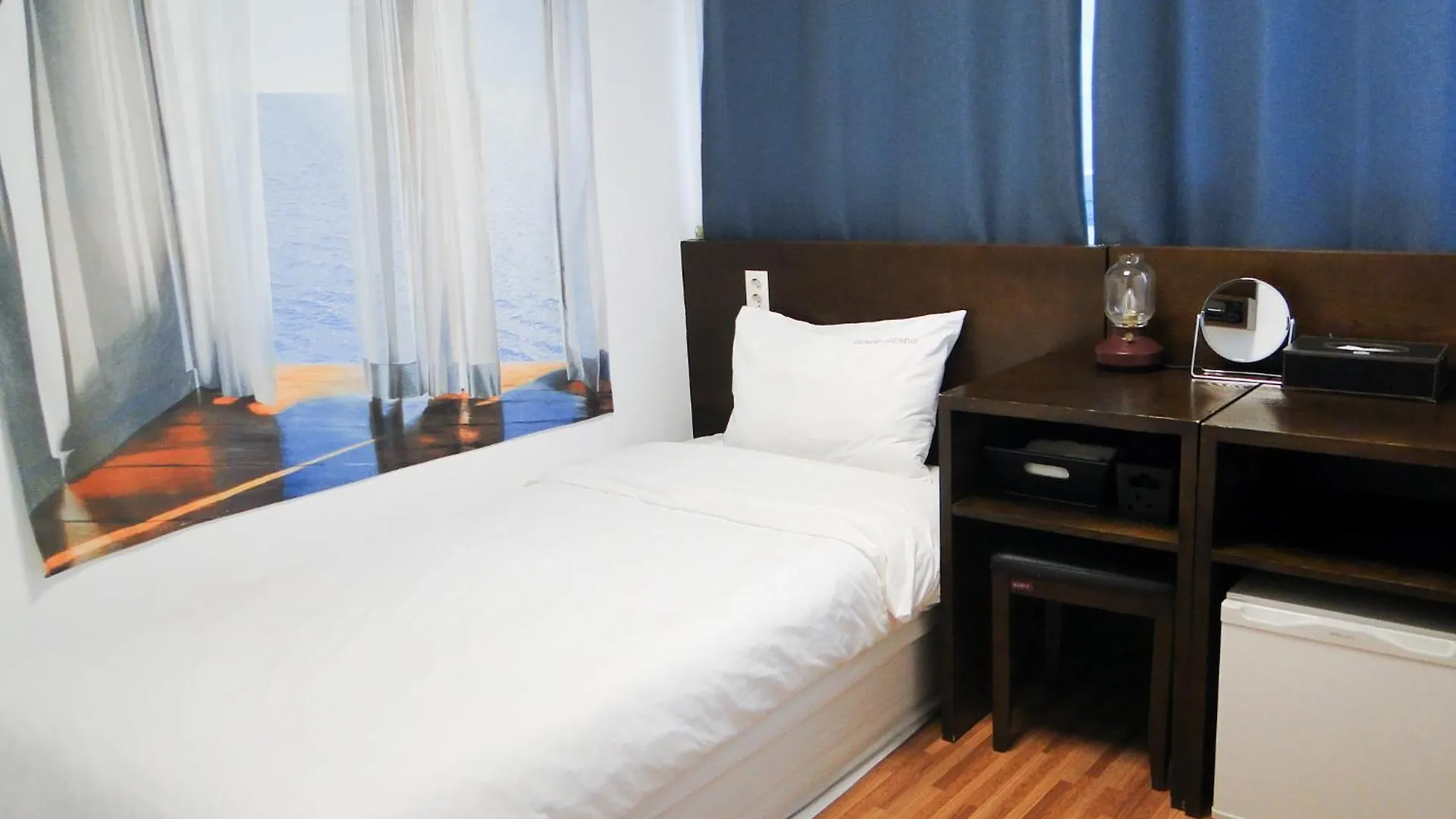Ekonomy Haeundae Hostel Busan