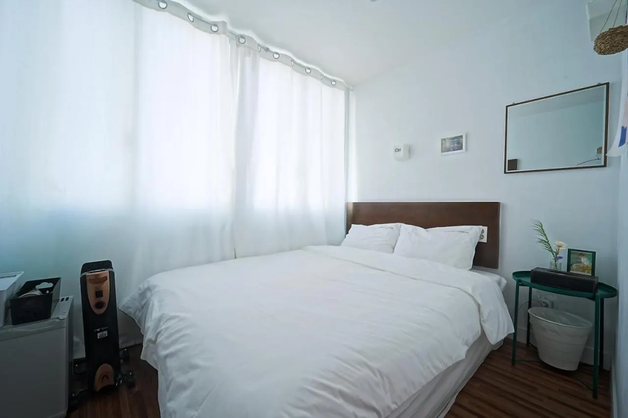 Ekonomy Haeundae Hostel Busan