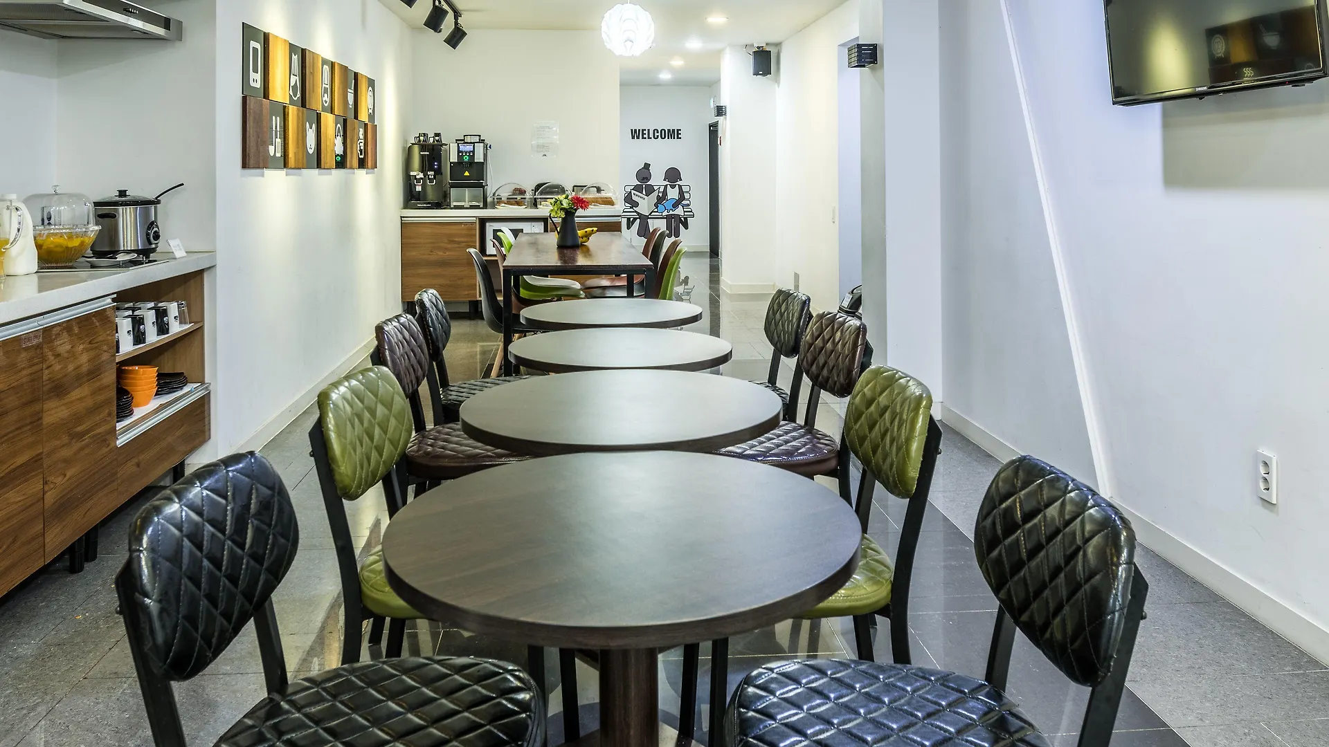 Ekonomy Haeundae Hostel Busan South Korea